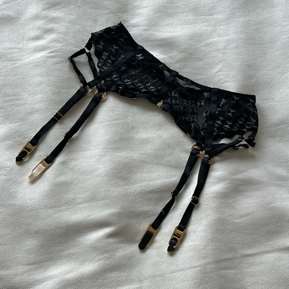 Bordelle square lace suspender, size medium